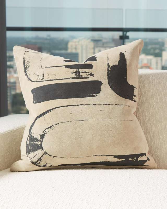 Toi Pillow